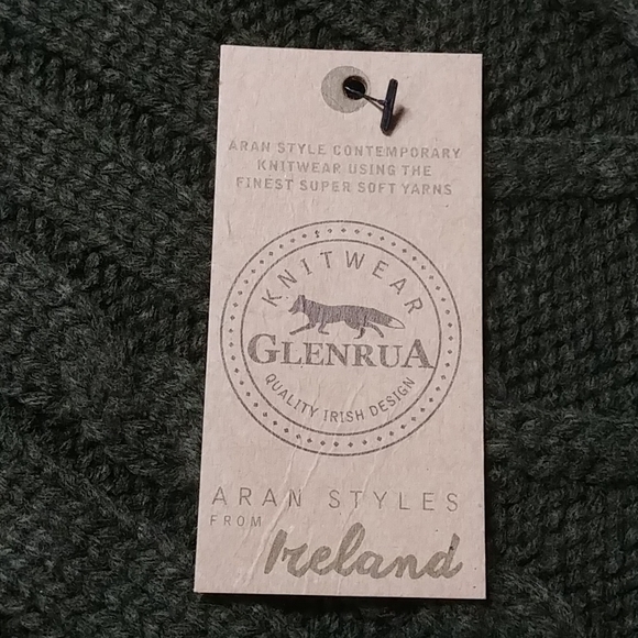 Glenrua green scarf from Ireland - Picture 2 of 5